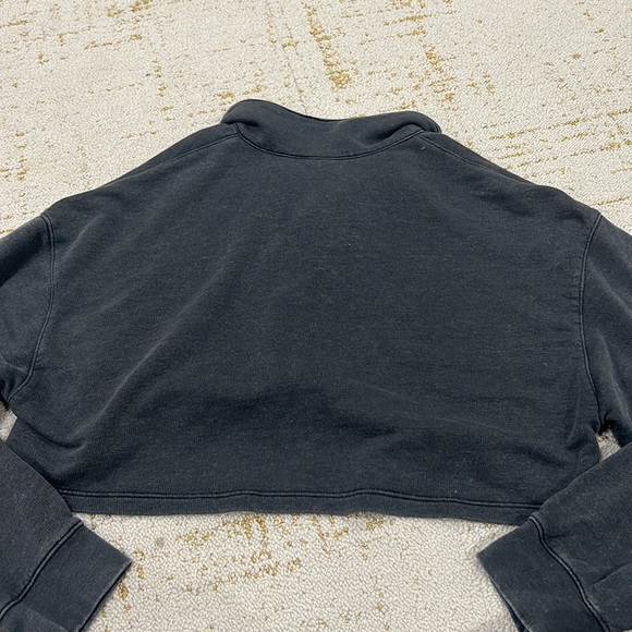 DIVIDED CROPPED SWEATSHIRT - Picture 2 of 4